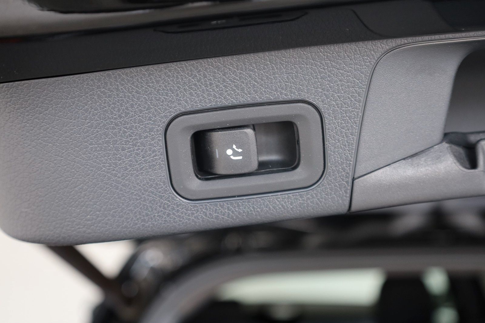 Fahrzeugabbildung Mercedes-Benz GLB 200d Progressive,Leder,Navi,LED,SH,Kamer,AHK