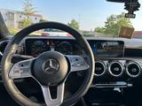 Mercedes-Benz 220 CLA 220 d Coupé  - - Mercedes-Benz 220: Coupe