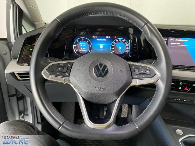 Golf VIII Variant 2.0 TDI Life NAVI KLIMA PDC LE