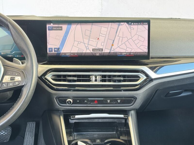 BMW 318i Tour. Navi.LED.ACC.Pano.HuD.PDCv+h.DAB.SHZ foto 7