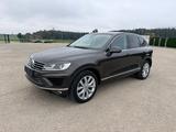 Volkswagen Touareg 3.0 V6 TDI BMT*LUFT*4M*LEDER*AHK*LHZ*LED