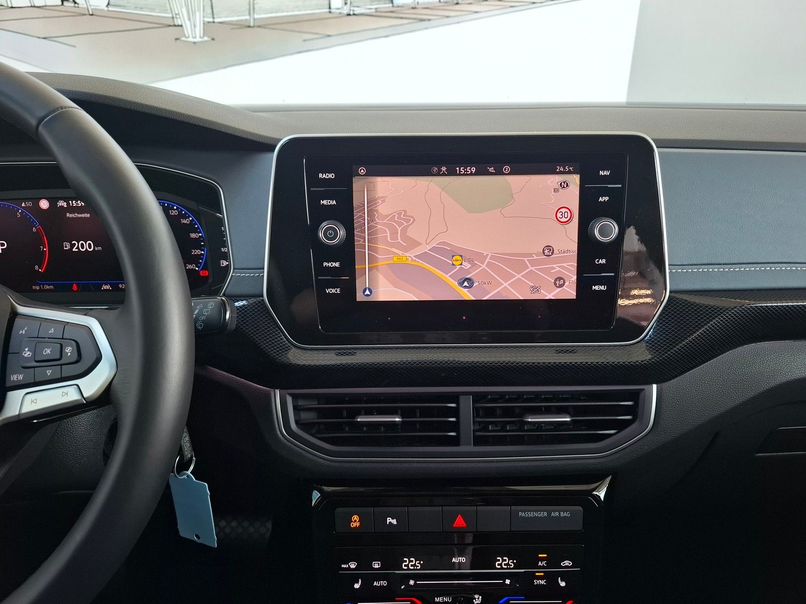 Fahrzeugabbildung Volkswagen T-Cross 1.0 TSI 85 Style DSG + AHK-IQ.Light+ACC