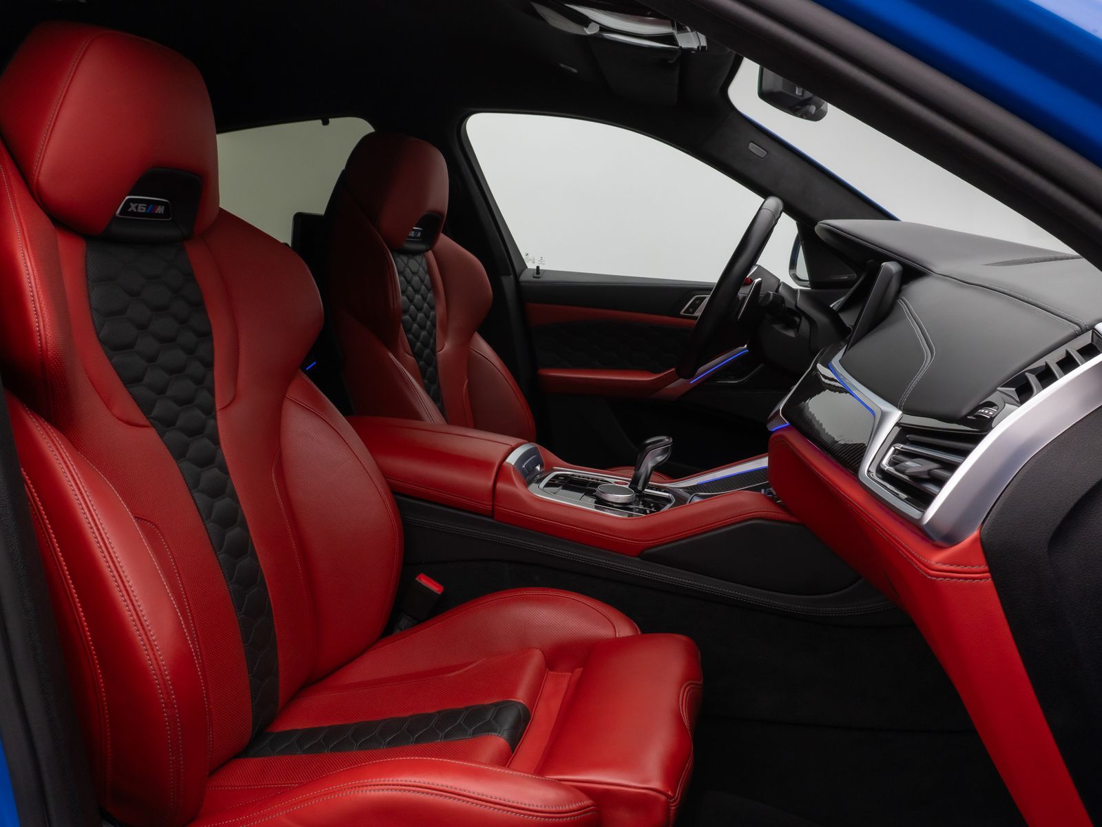 Fahrzeugabbildung BMW X6 M Competition 360° Fond-Ent SoftCl Individual