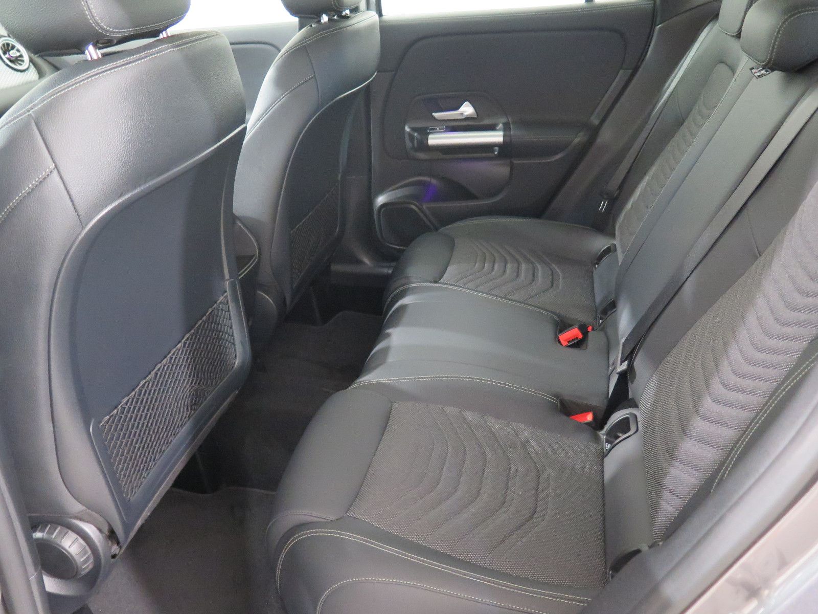 Mercedes-Benz GLA 220 4Matic Edition Progressive Line foto 15