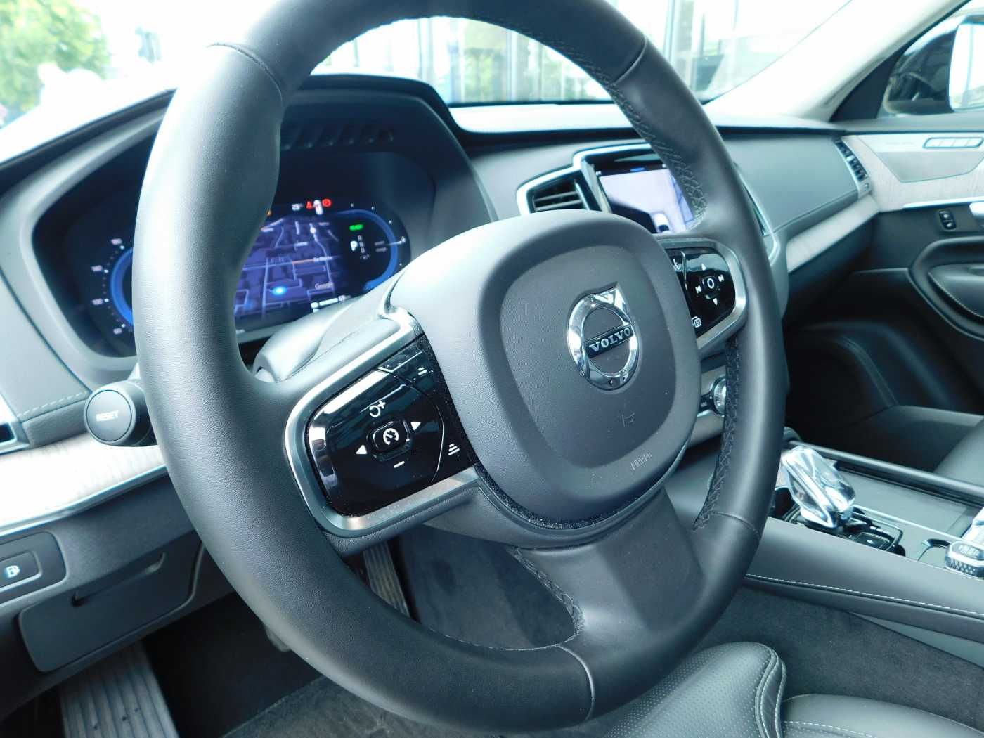 Fahrzeugabbildung Volvo XC90 Plug-In-Hybrid T8 AWD Recharge Ultimate Dar