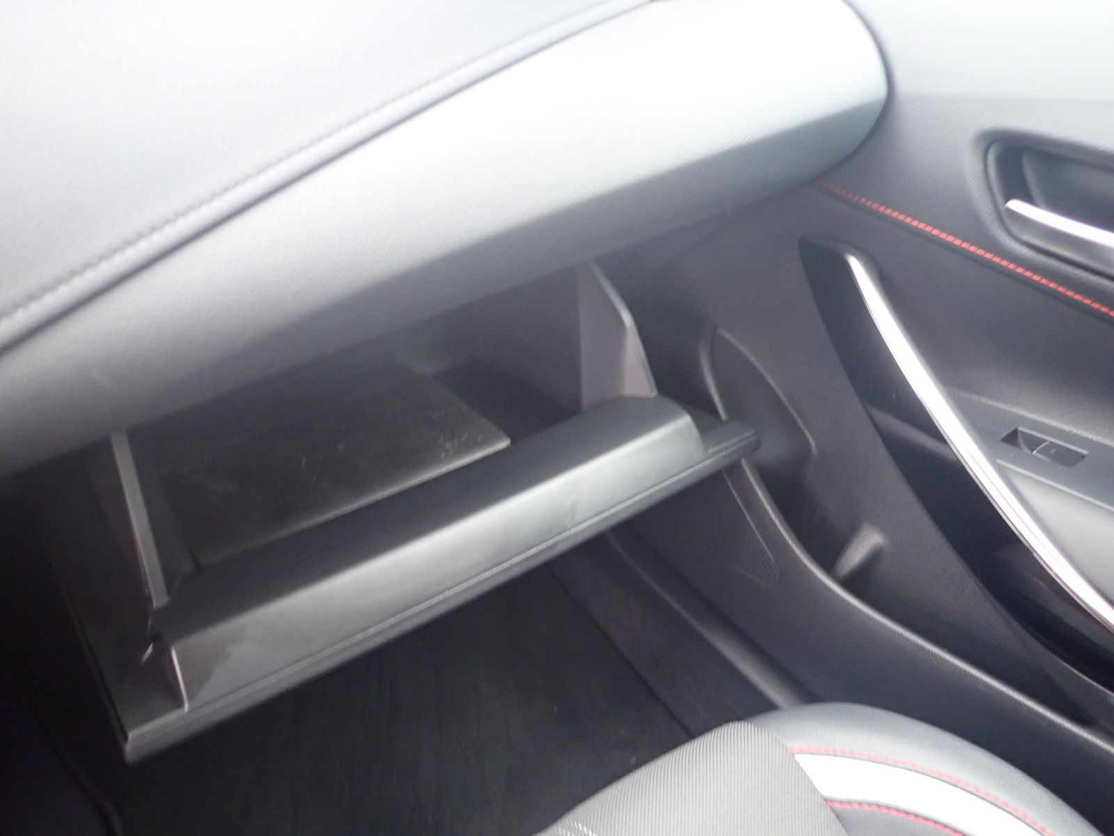 Fahrzeugabbildung Toyota Corolla Touring Sports Hybrid GR Sport 2.0