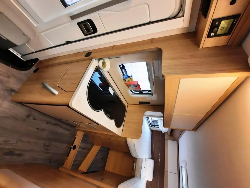 Fahrzeugabbildung LMC Cruiser V 646 G Solar/Sat/18.658,- € sparen!