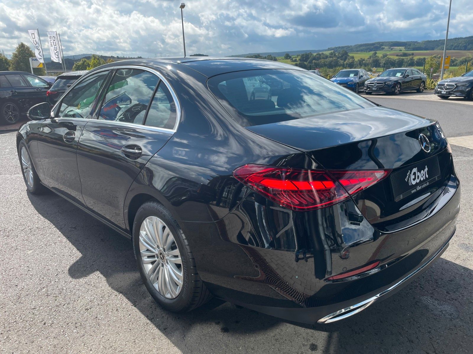 Fahrzeugabbildung Mercedes-Benz C 200 d AVANTGARDE 360°+TOTW+Carplay+Ambiente