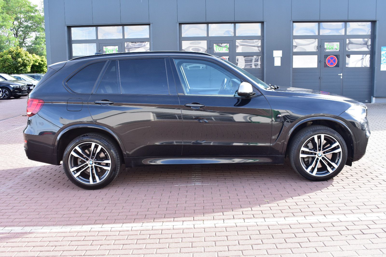 Fahrzeugabbildung BMW X5 M50d*RFK*XEN*PANO*H&K*NAVI*MIETKAUF