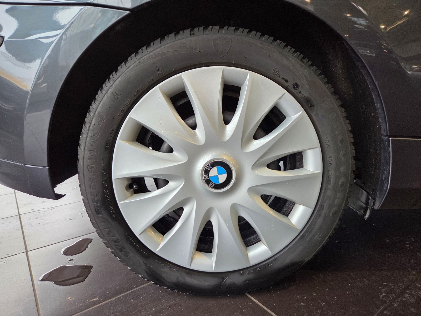 Fahrzeugabbildung BMW 116i Limousine KLIMA SHZ ALU - KM-Original