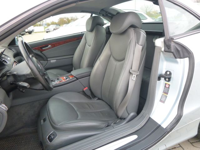 Fahrzeugabbildung Mercedes-Benz SL 350 >AUT/NAV/LEDER/SHZ/Bi-Xen<