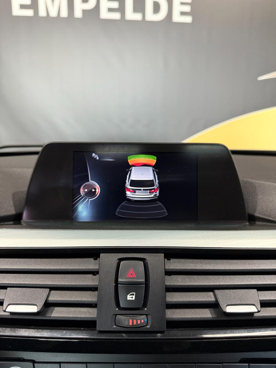 BMW 318d Touring 2.0 Aut.*Pano*Start/Stopp/Navi/PDC