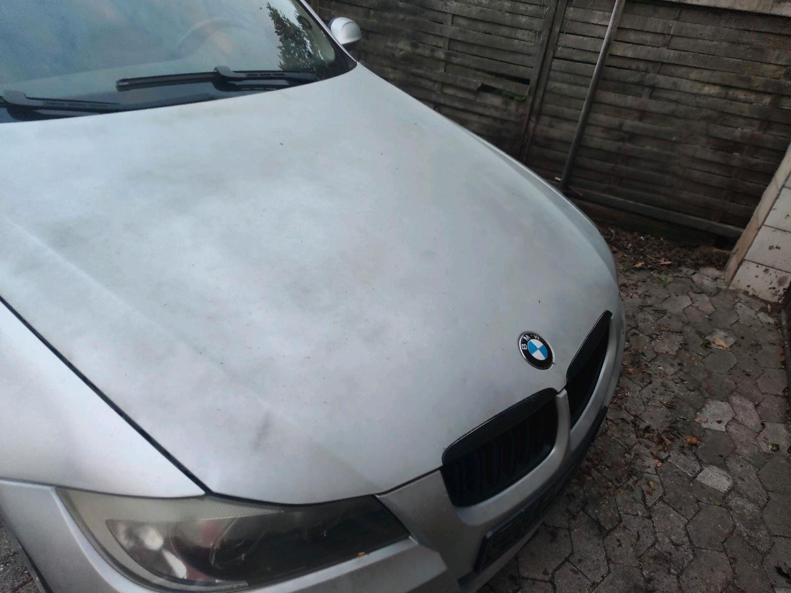 BMW 320 2006 — rear view