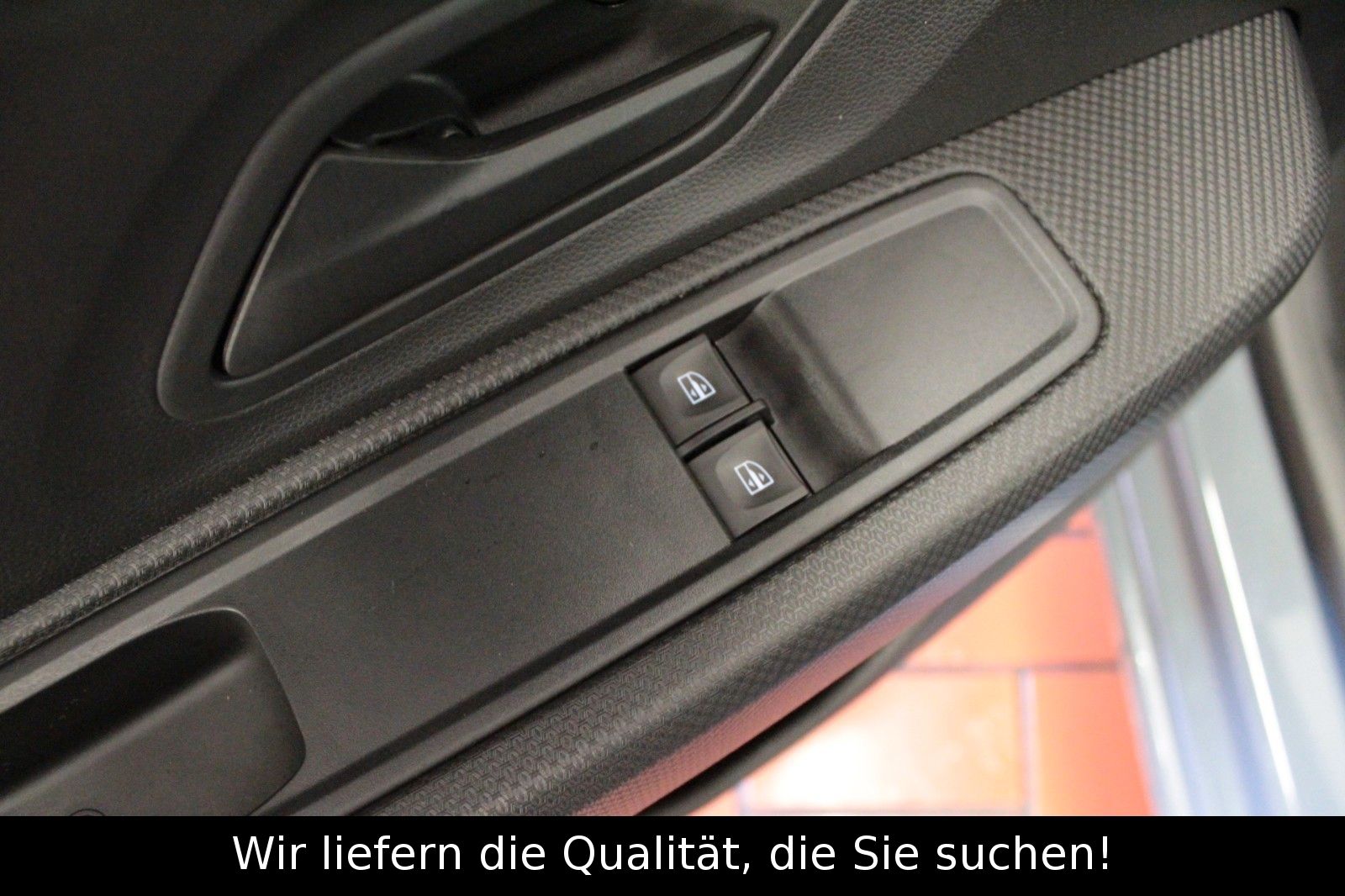 Fahrzeugabbildung Dacia Sandero SCe 65 Essential*Klima*Media Display*