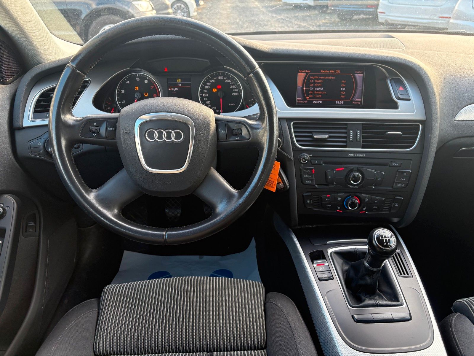 Fahrzeugabbildung Audi A4 2.0 TFSI Limo Ambition Xenon SPORTSITZE 1.HAN