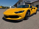 Ferrari 296 GTS  in GIALLO TRIPLO STRATO - : Gelb