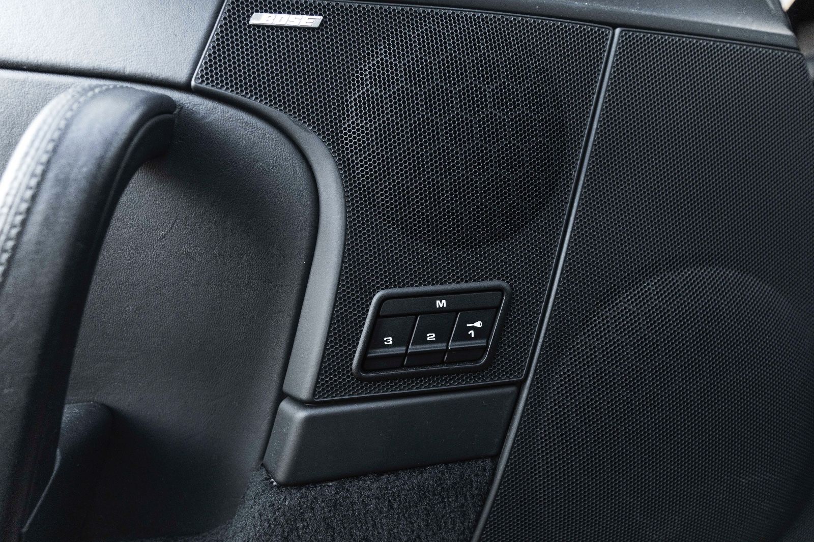 Fahrzeugabbildung Porsche 911 Turbo S Coupe 977 PCCB BOSE SPORT CHRONO NAV