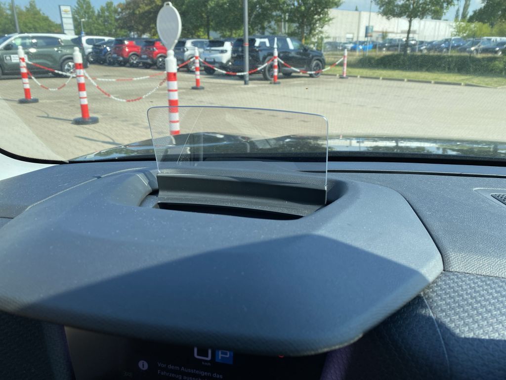 Fahrzeugabbildung Citroën C4 PureTech 130 S&S *Automatik* MAX *beh. Lenkr*