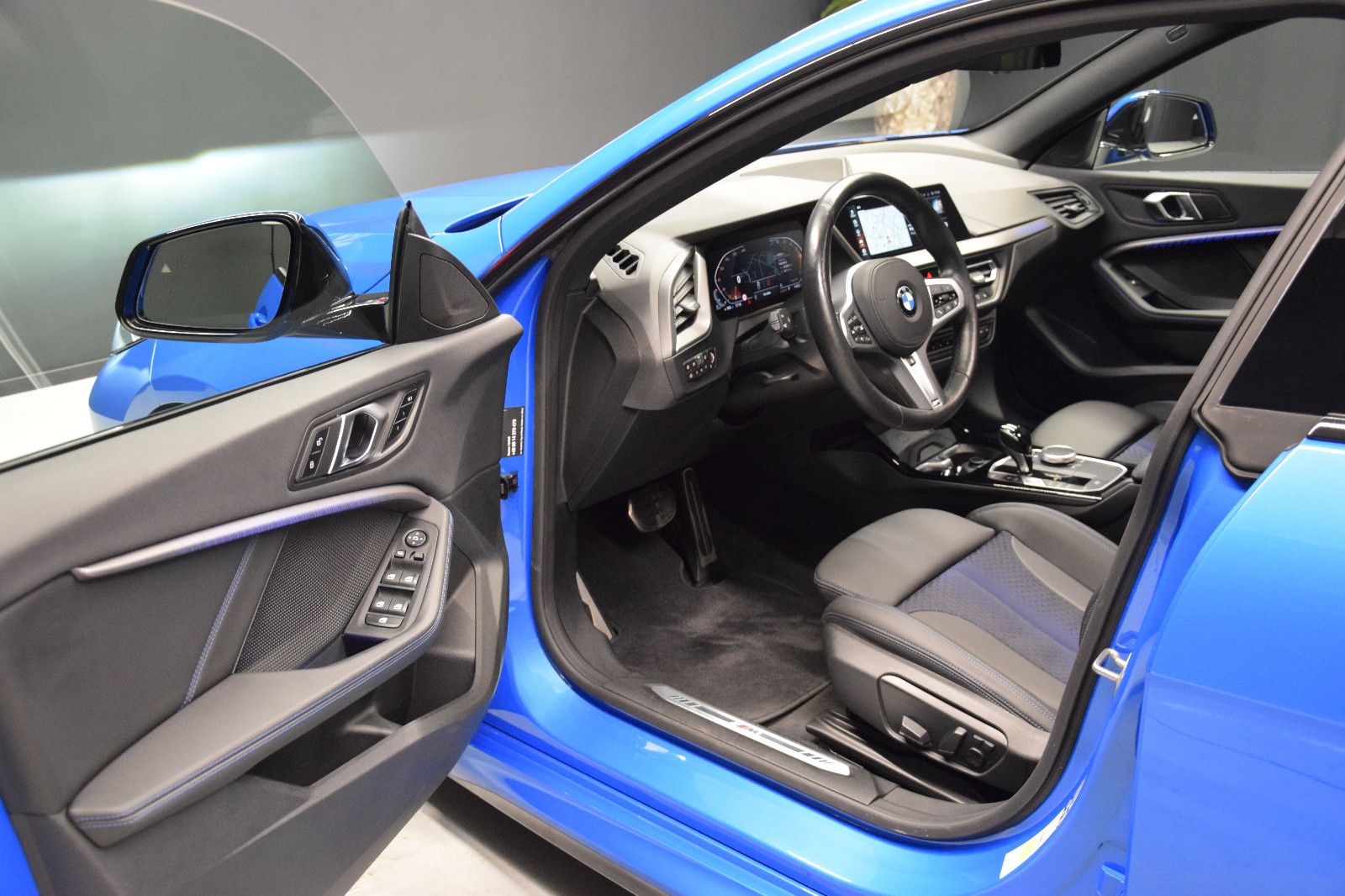 Fahrzeugabbildung BMW 220 d xDrive Gran Coupé M Sport Pano ACC Memory