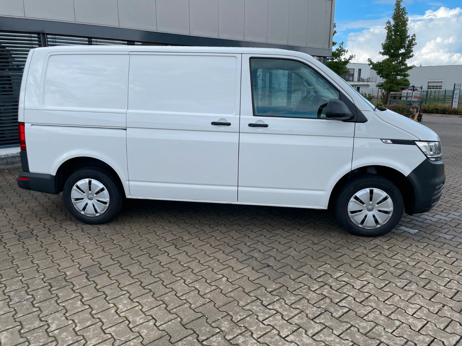 Fahrzeugabbildung Volkswagen T 6.1 Transporter  2.0 TDI  Klima PDC