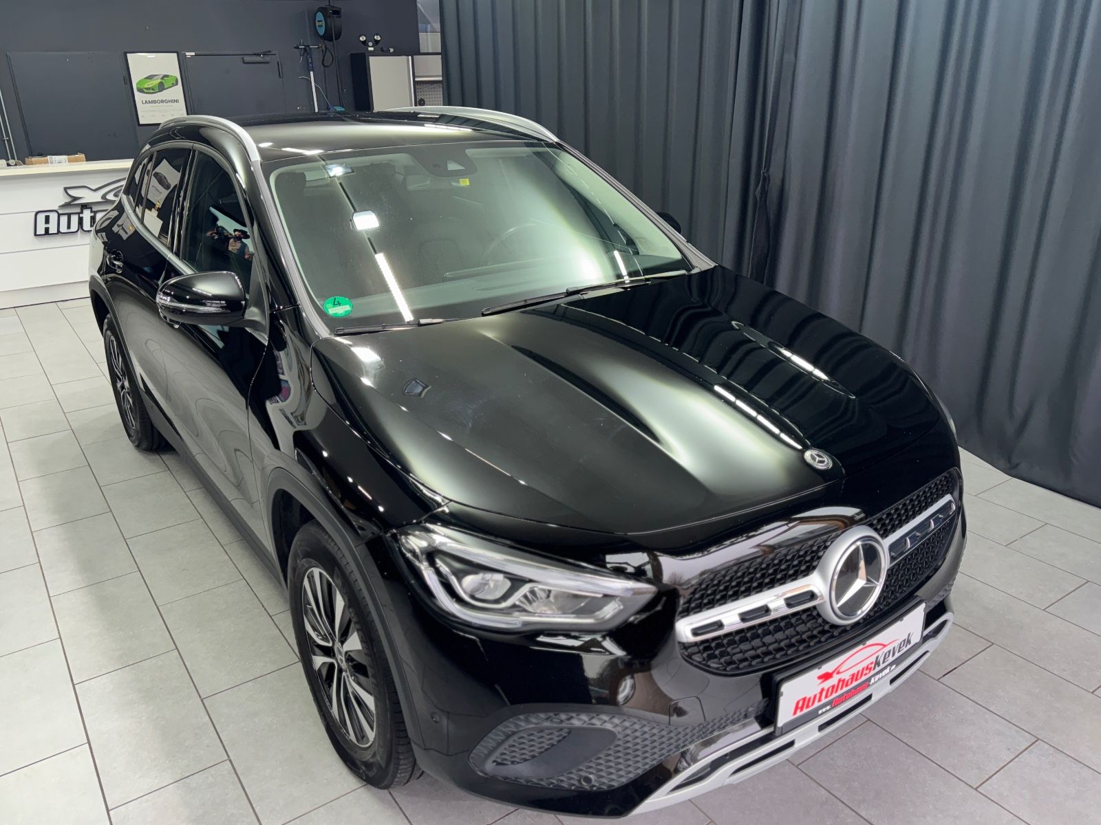 Fahrzeugabbildung Mercedes-Benz GLA 220d|AUTOMATIK|NAVI|LED-SCHEINWERFER|