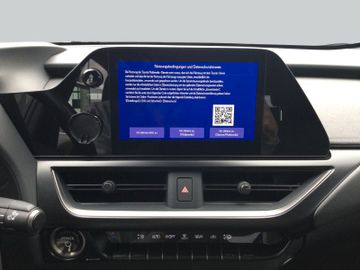 Lexus UX - 9