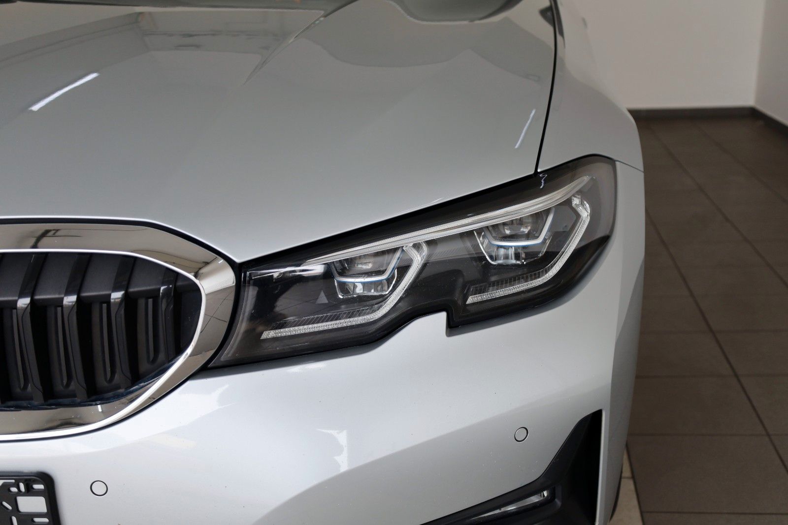 Fahrzeugabbildung BMW 318d Touring Sport Line,Leder,Navi,LED,HUD,AHK e