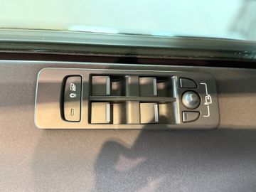 Land-Rover Discovery - 12