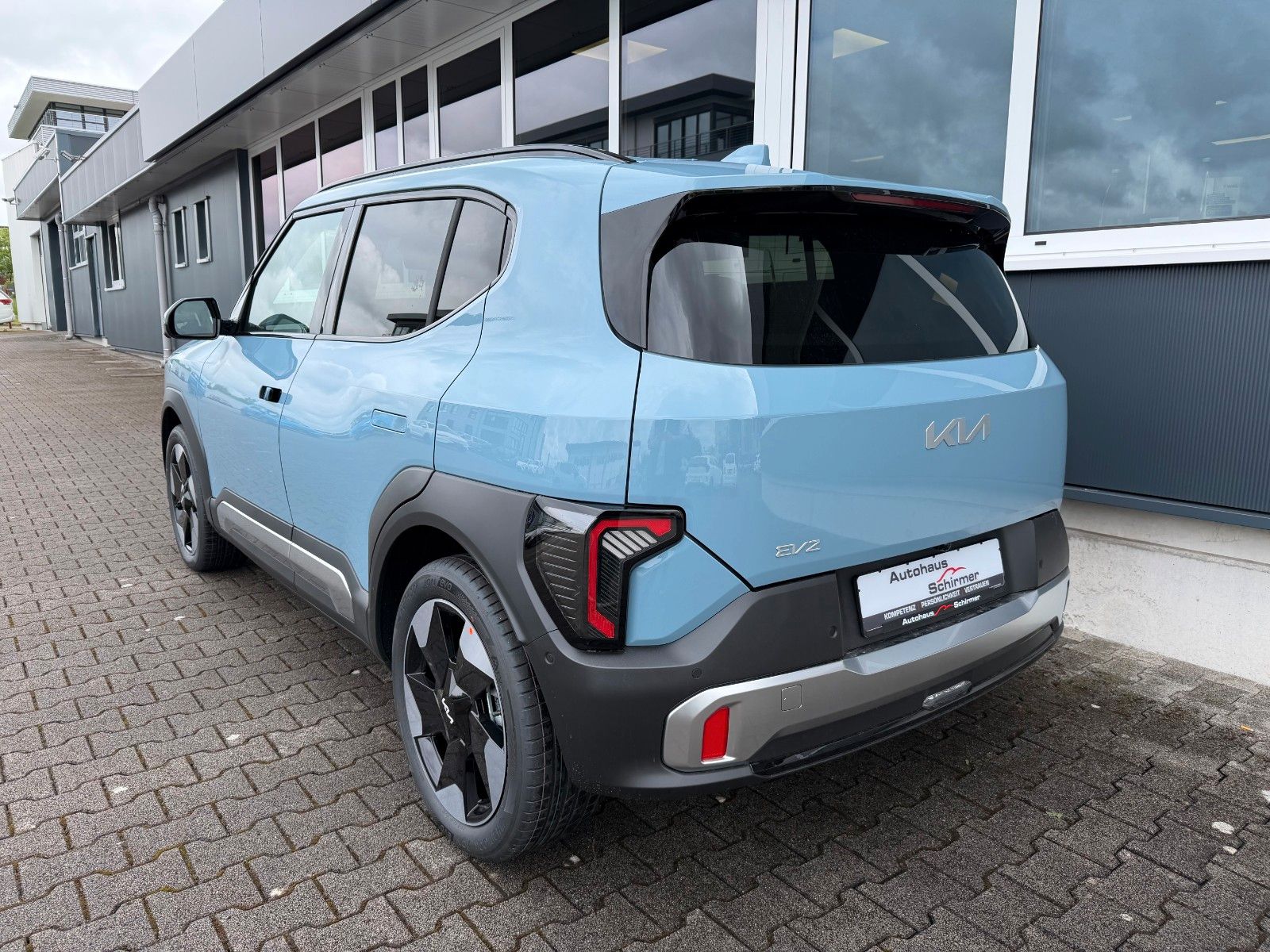 Fahrzeugabbildung Kia EV2 42.2 5S EARTH WIC TEC DWP DES
