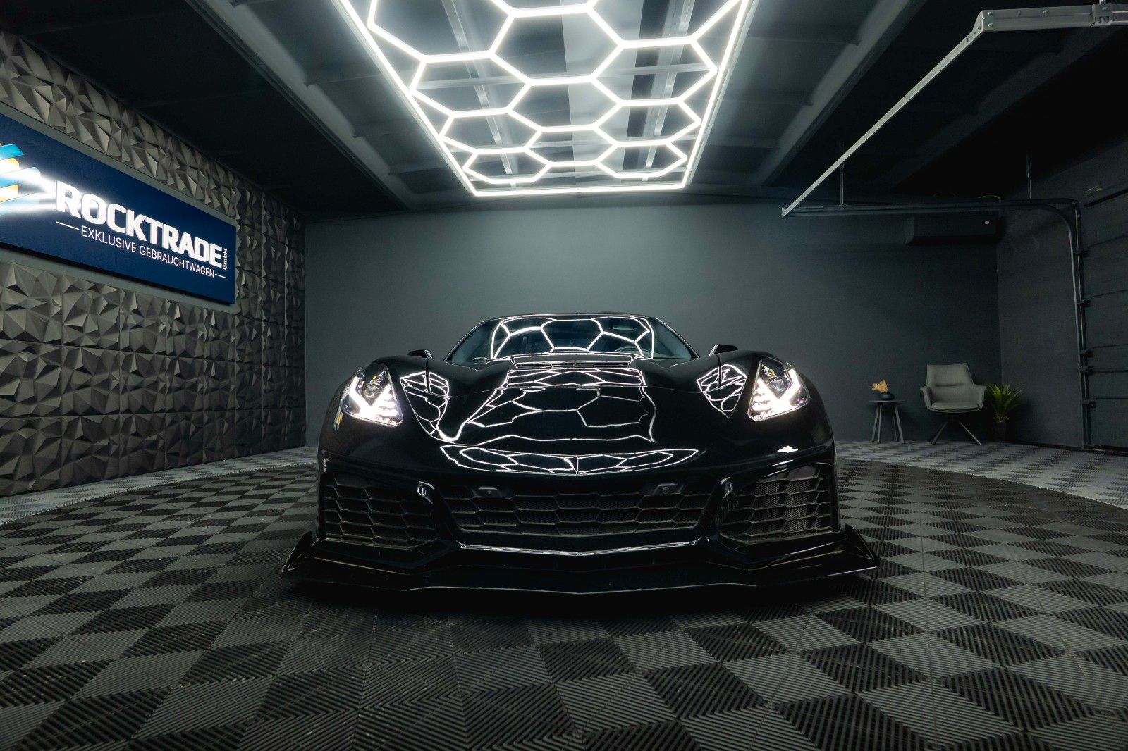 Fahrzeugabbildung Corvette C7 6.2 V8 Stingray 3LT Z06-Design Targa Perform.