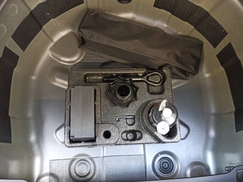 Fahrzeugabbildung Volkswagen Polo 1.0 TSI Life