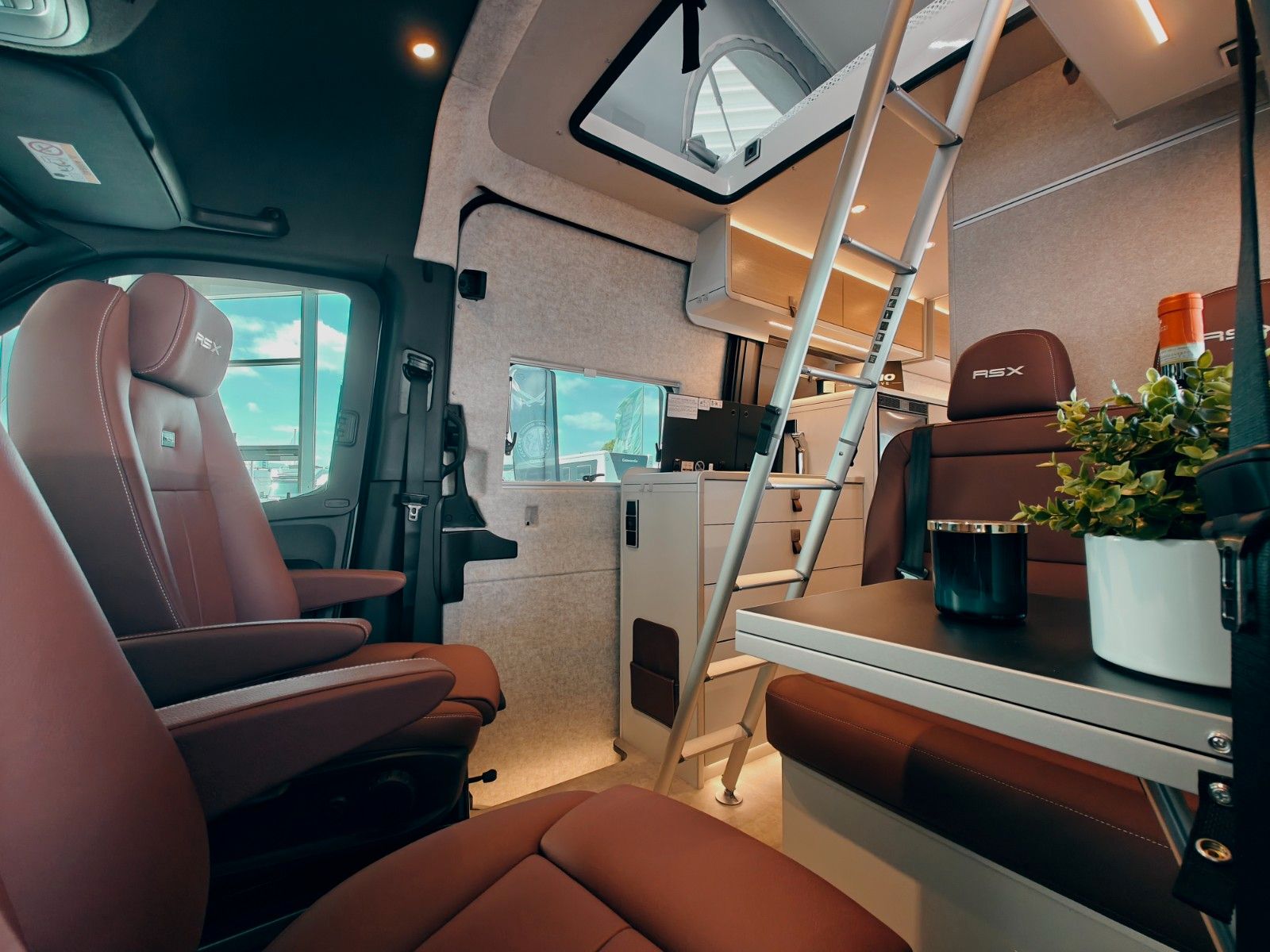 Fahrzeugabbildung HYMER / ERIBA / HYMERCAR GRAND CANYON S 700 4x4 RSX ONE by palmo