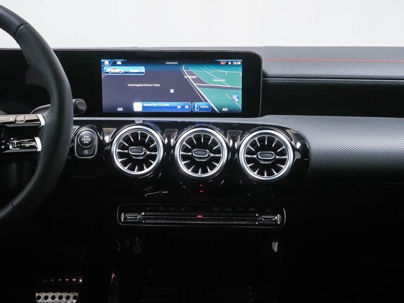 Fahrzeugabbildung Mercedes-Benz CLA 200 AMG Premium*Pano*360*Night*Totwinke*LED*
