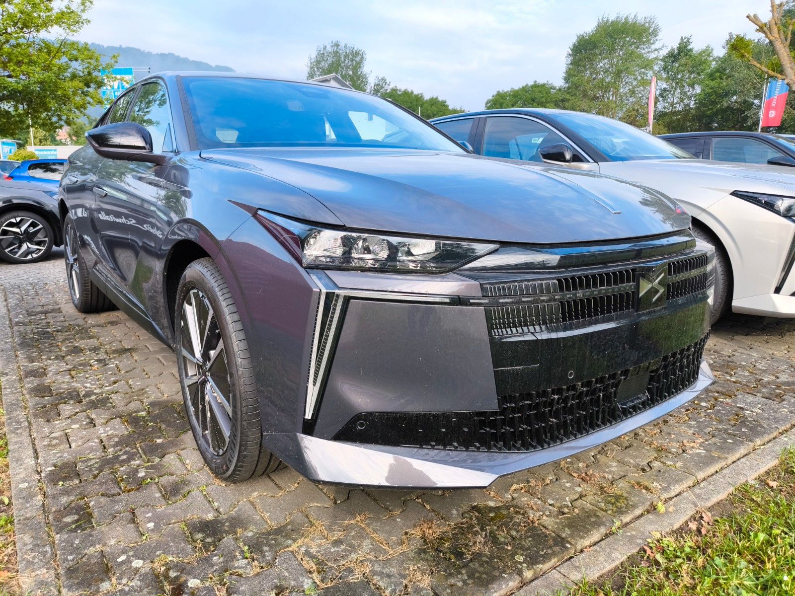 DS Automobiles N°4 PALLAS E-TENSE