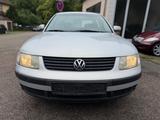 Volkswagen Passat 1.6 Lim. *Automatik*Klima*Radio*TÜV 10.27 - gebrauchte VW Passat aus dem Jahr 1998