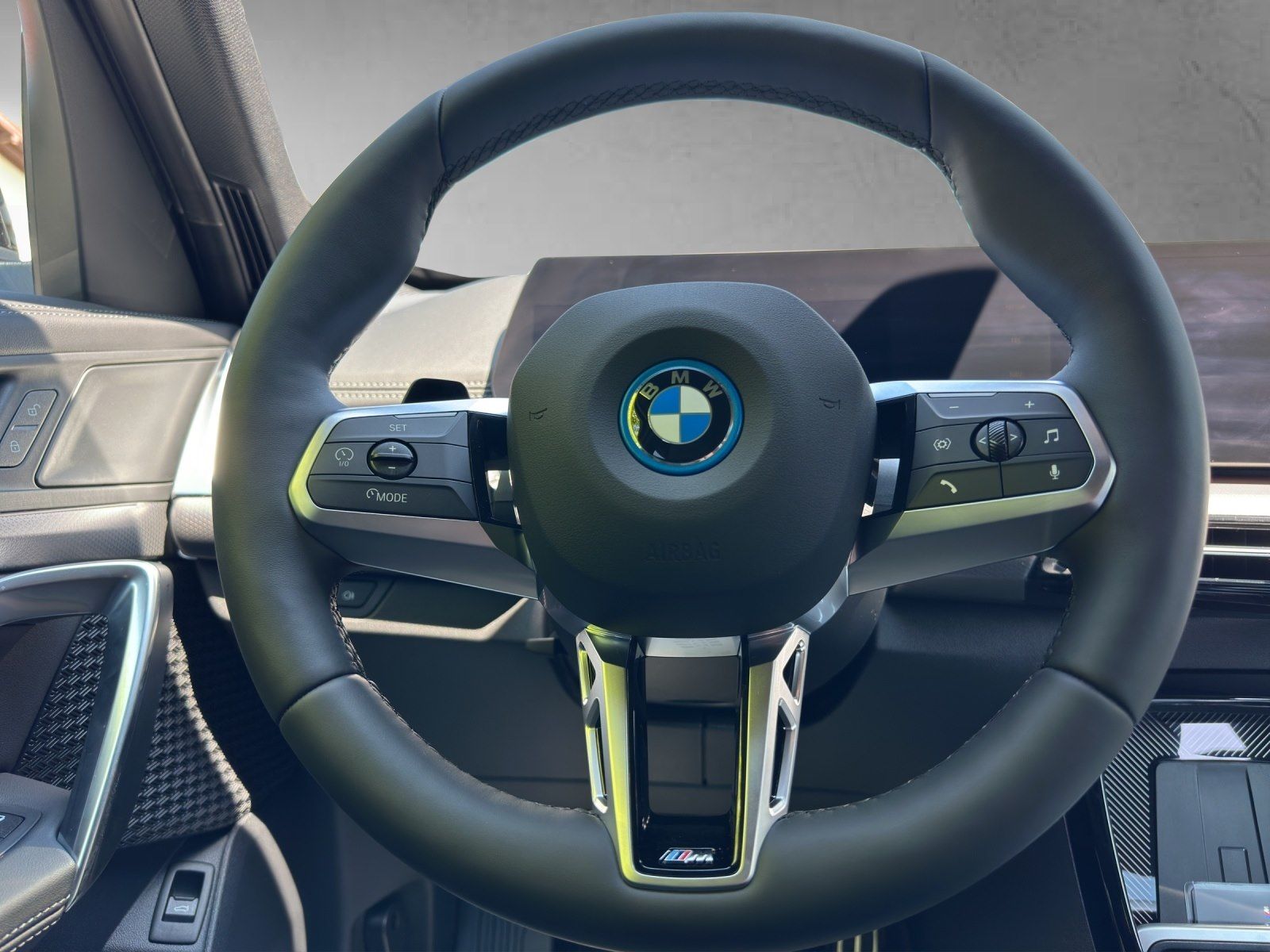 BMW iX1 - Bild 15