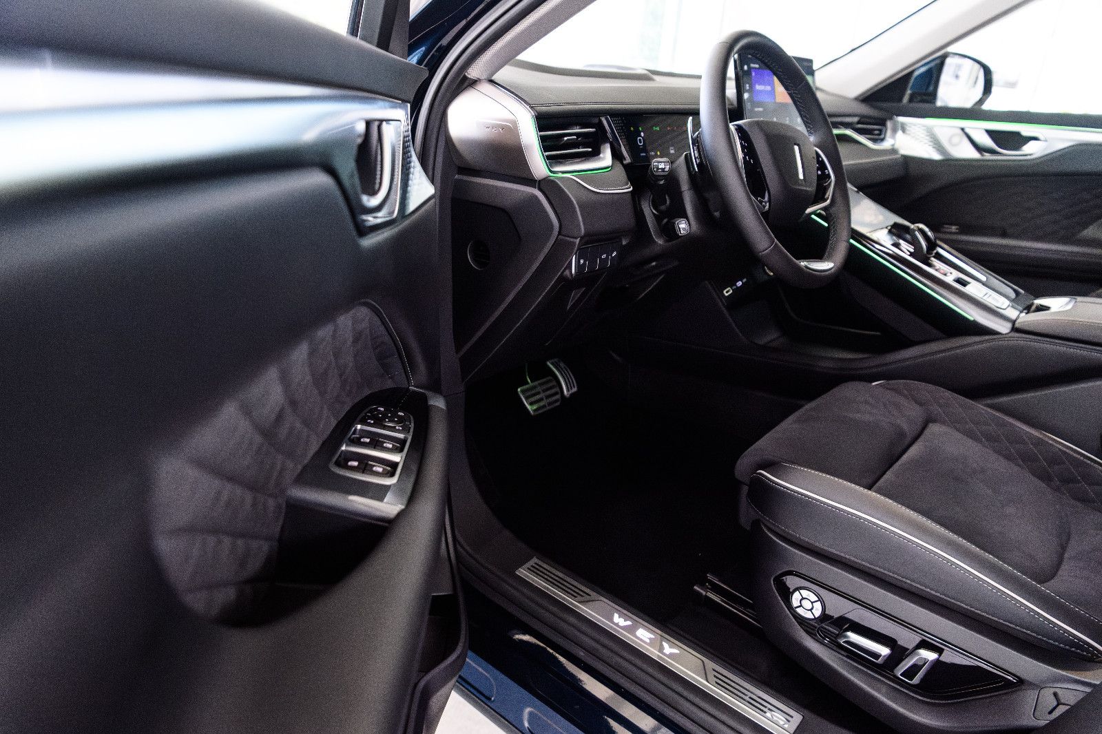 Fahrzeugabbildung GWM Wey 05 2.0 PHEV LUXURY 4WD Sitzpaket
