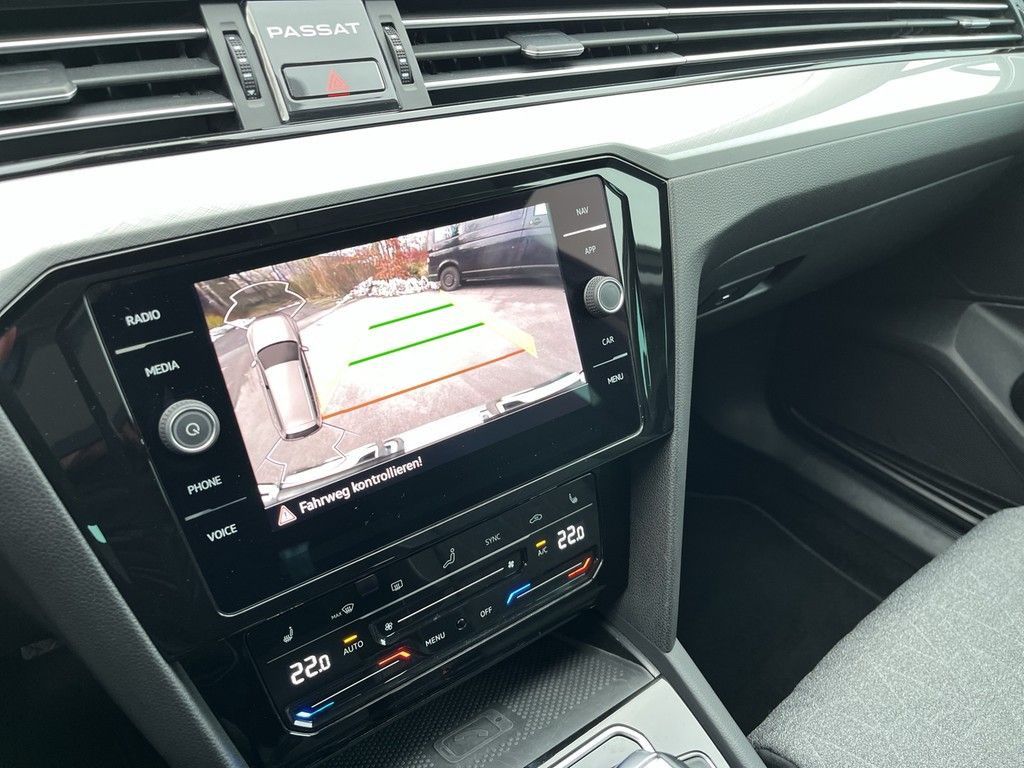 Volkswagen Passat Variant - Bild 17