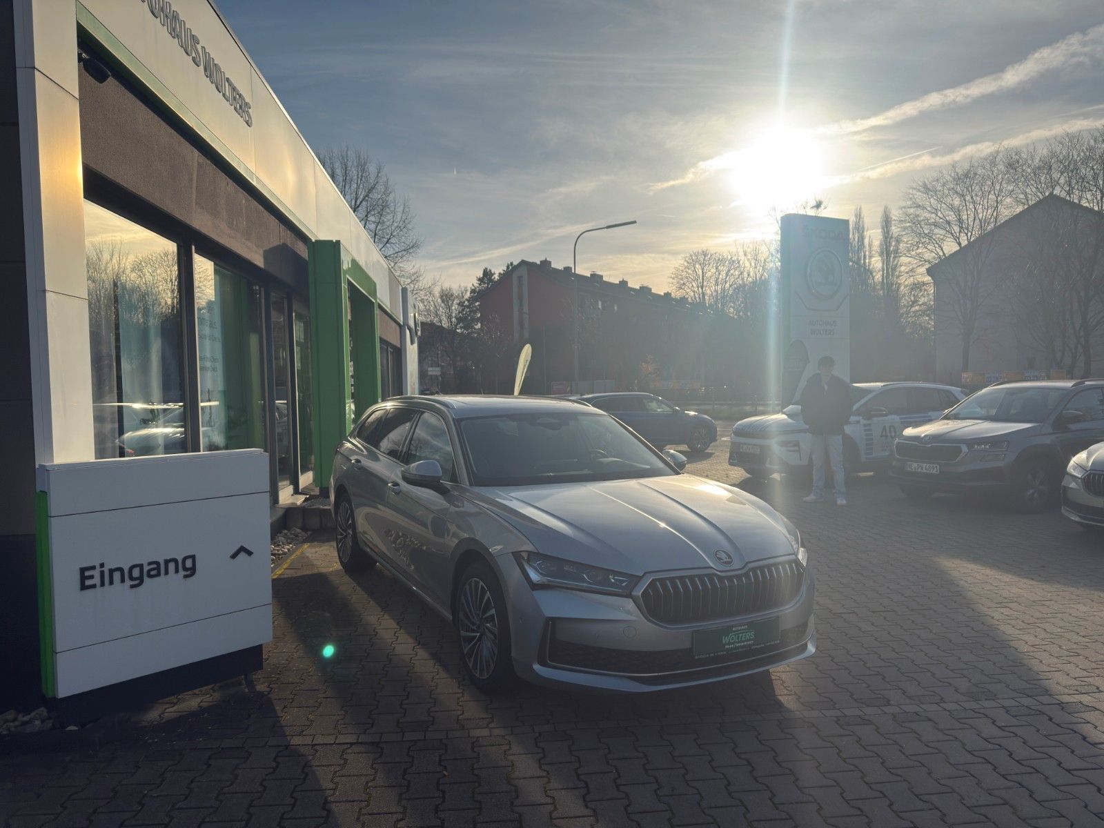 Fahrzeugabbildung SKODA Superb Combi 1.5 TSI iV 150 kW L&K