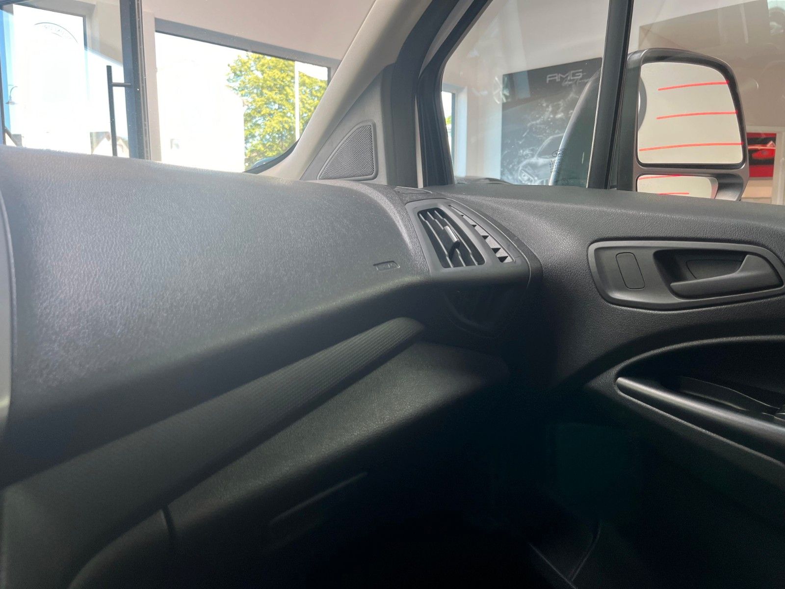 Fahrzeugabbildung Ford Transit Connect Kasten L2 Trend 210 1.Hd RFK