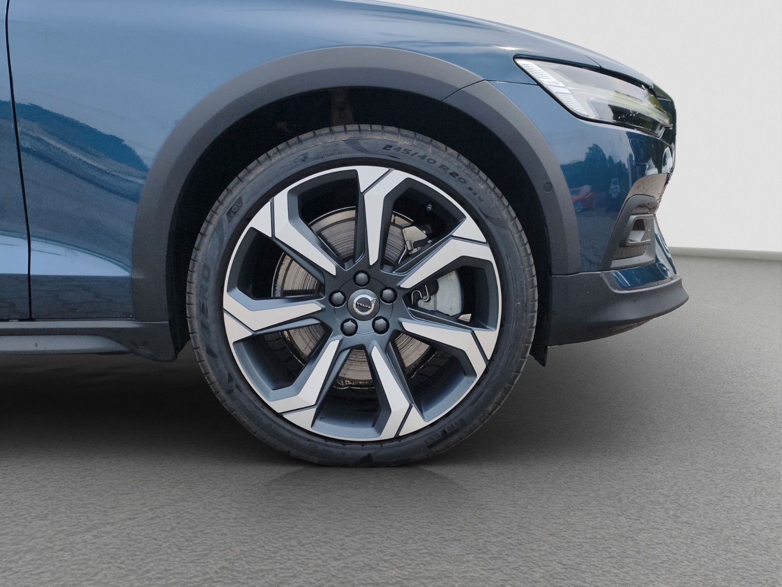 Volvo V60 Cross Country B5 AWD Ultimate foto 20