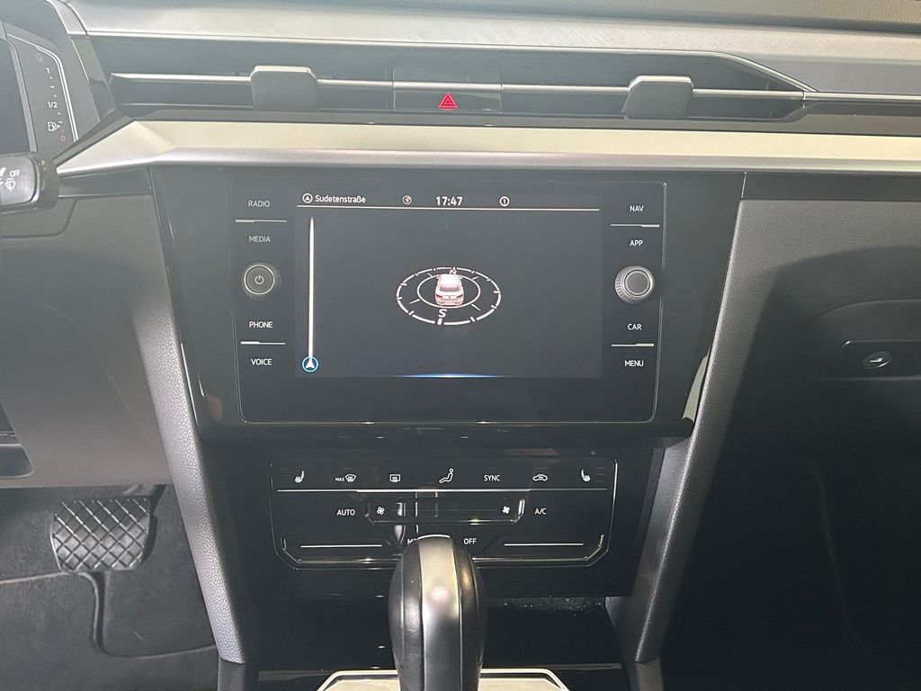 Volkswagen Arteon Lim DSG NAVI*ViCo*ACC*4xSHZ*MFL*PDC*LED*