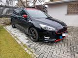 Ford Focus 1.5l EcoBoost Sondermodell 8 Fa... - Ford Aerostar Gebrauchtwagen
