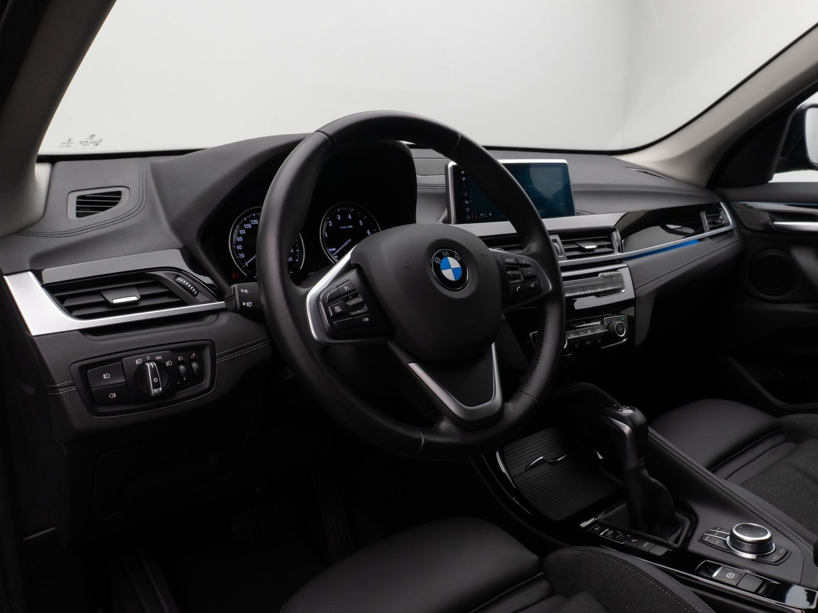 Fahrzeugabbildung BMW X1 xD25e Sport Line Kamera DAB HiFi LED 18Zoll