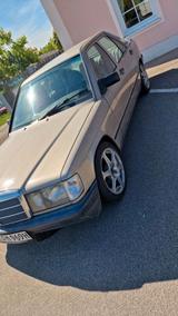 Mercedes-Benz Mercedes Benz W201 2.0l Diesel 190D - gebrauchte Mercedes-Benz 190 aus dem Jahr 1984