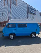 Volkswagen T3 andere - blaue Volkswagen T3 andere