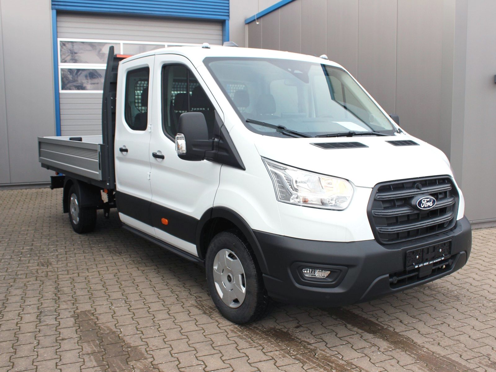 Fahrzeugabbildung Ford Transit 350 L4 Doppelkabine Trend