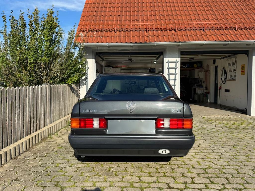 Mercedes-Benz 190