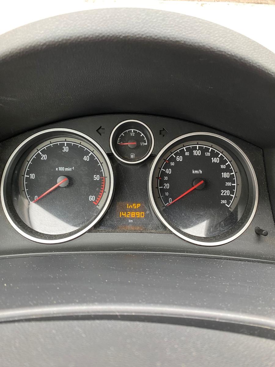 Opel Astra 2005 — engine 1.686 cm³, 80 HP (59kW)