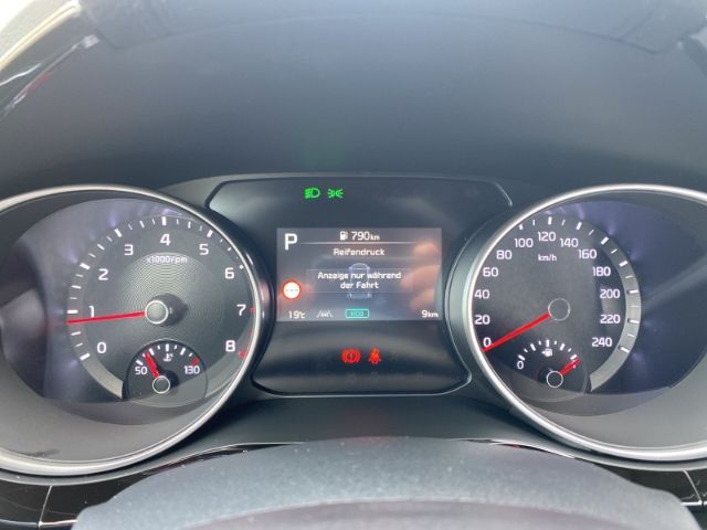 Fahrzeugabbildung Kia Ceed ULTIMATE EDITION 1.5 T-GDI DCT *STYLE-PAKET